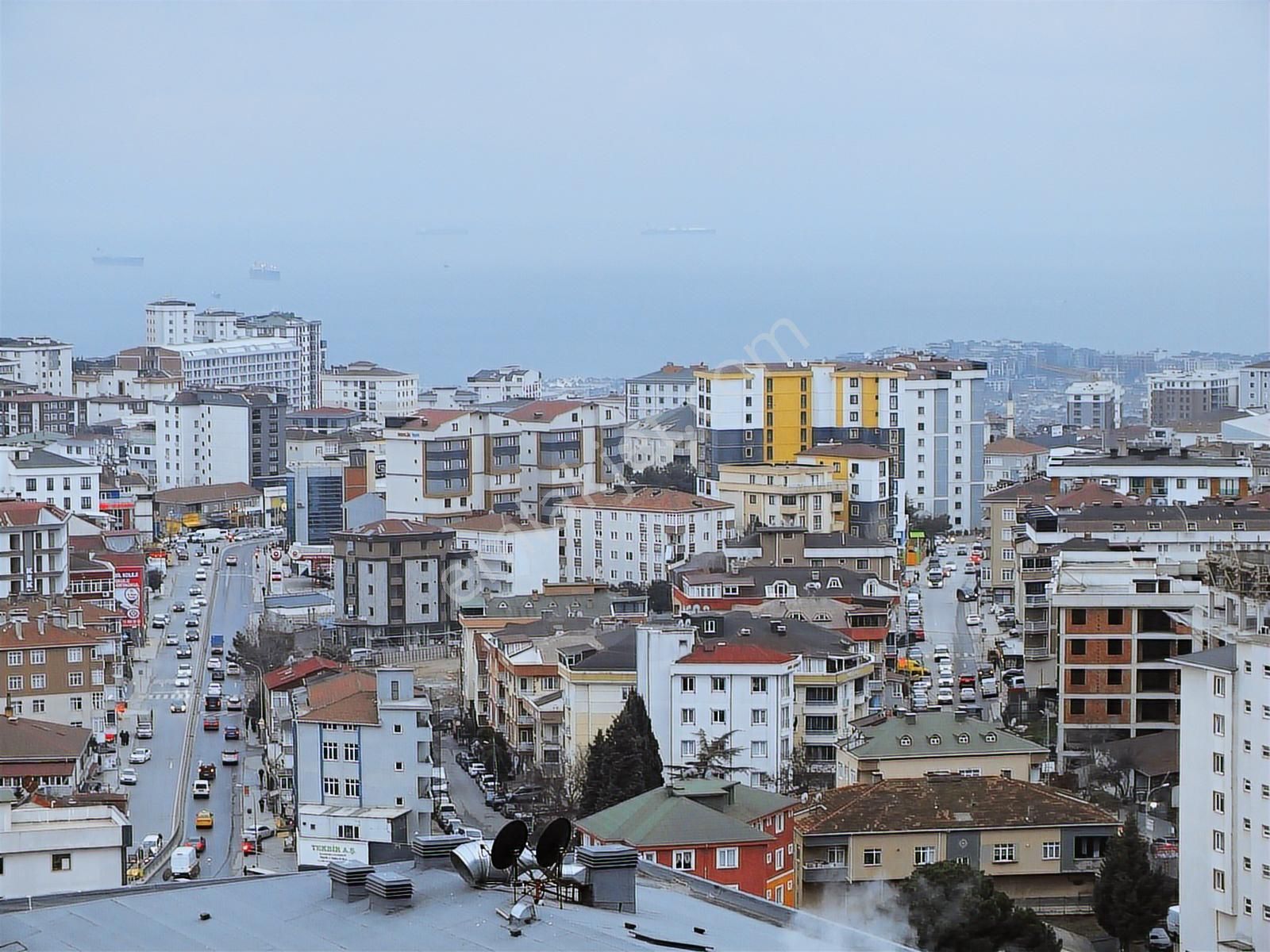 Velibaba Mah. 1+1 Kiralık 120m2 Eşyalı Teras Asansör Deniz Manza - Görsel 2