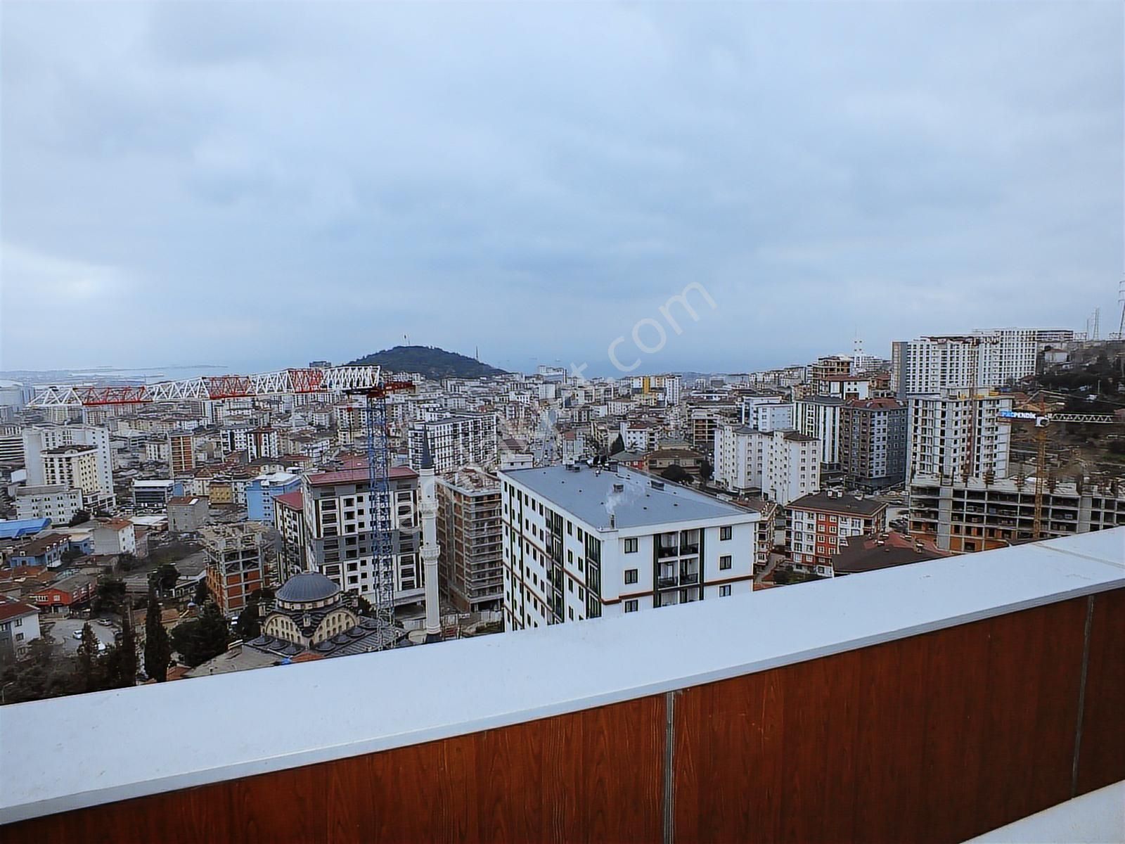Velibaba Mah. 1+1 Kiralık 120m2 Eşyalı Teras Asansör Deniz Manza - Görsel 25