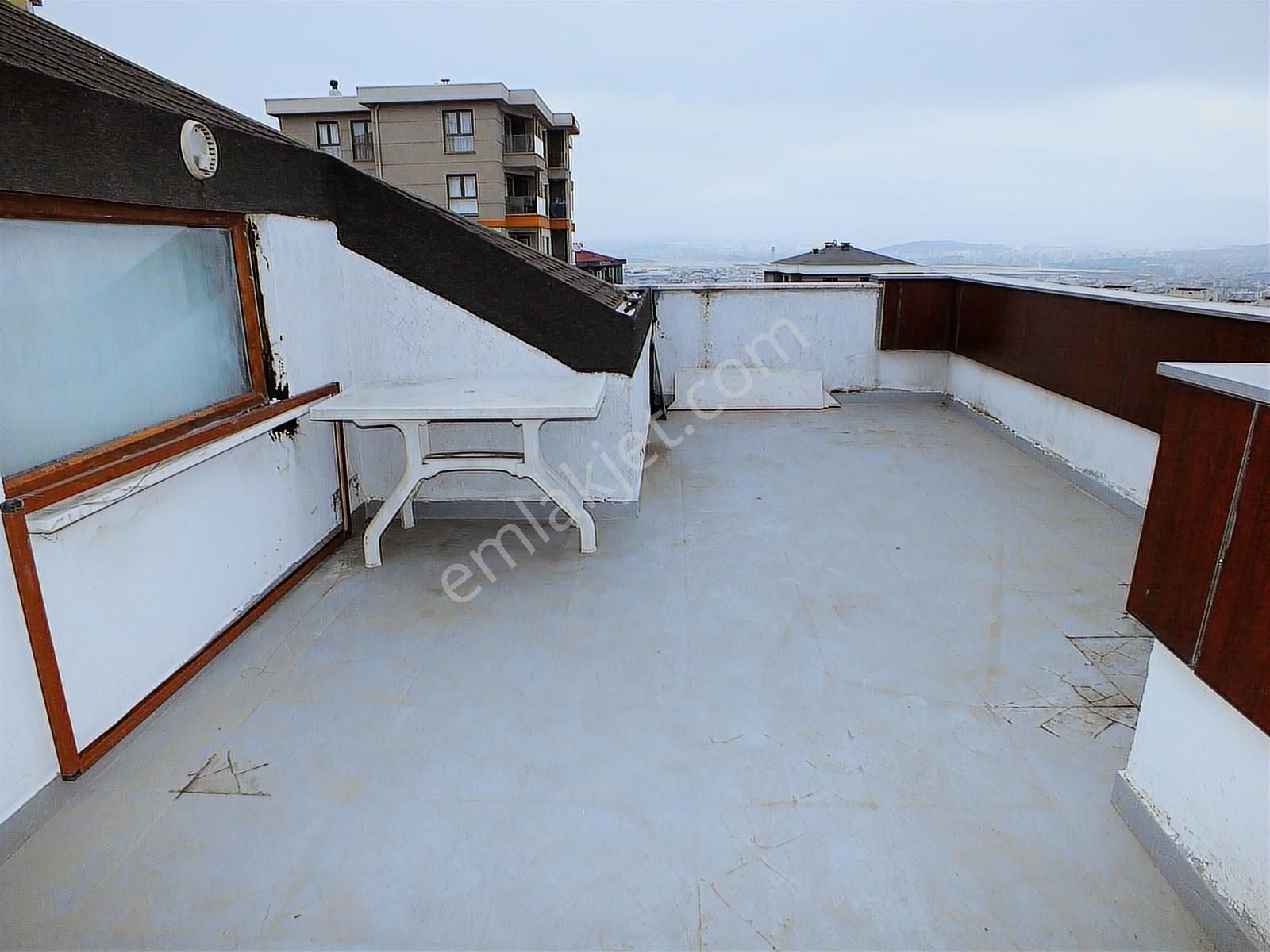 Velibaba Mah. 1+1 Kiralık 120m2 Eşyalı Teras Asansör Deniz Manza - Görsel 3