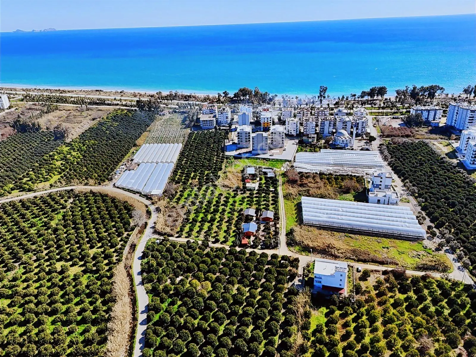 Finike Hasyurt -5 Kat İmarlı- Villa/ Ticari -arsa Satılık