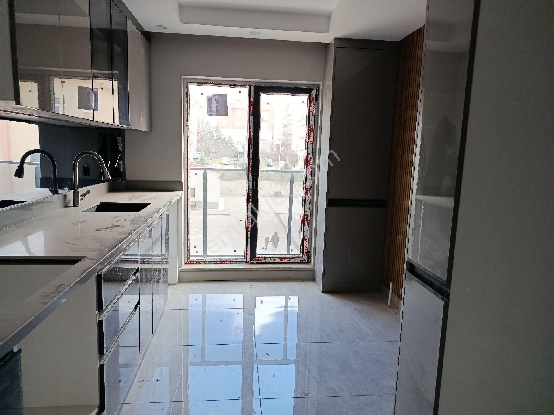 Süvari Mahallesi 2. Kat Asansörlü, 3+1 Ebeveyn Banyolu, Site Dairemiz. - Görsel 18