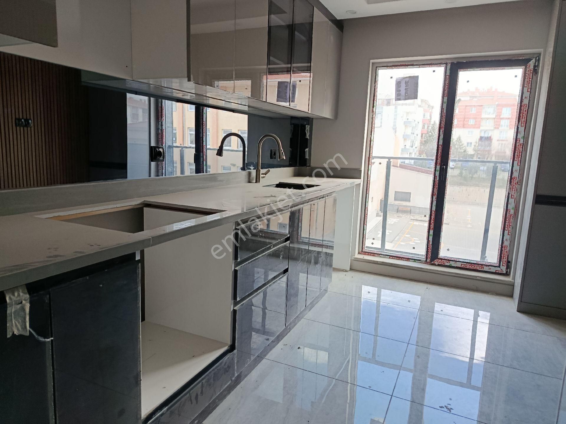 Süvari Mahallesi 2. Kat Asansörlü, 3+1 Ebeveyn Banyolu, Site Dairemiz. - Görsel 23