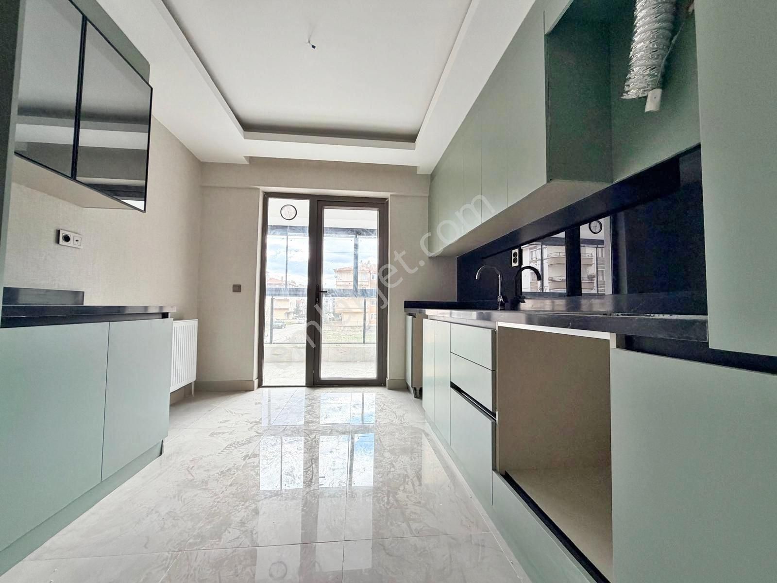 Menderesde Çarşı İçerisinde Anahtar Teslim Ultra Lüx Daire !!! - Görsel 15