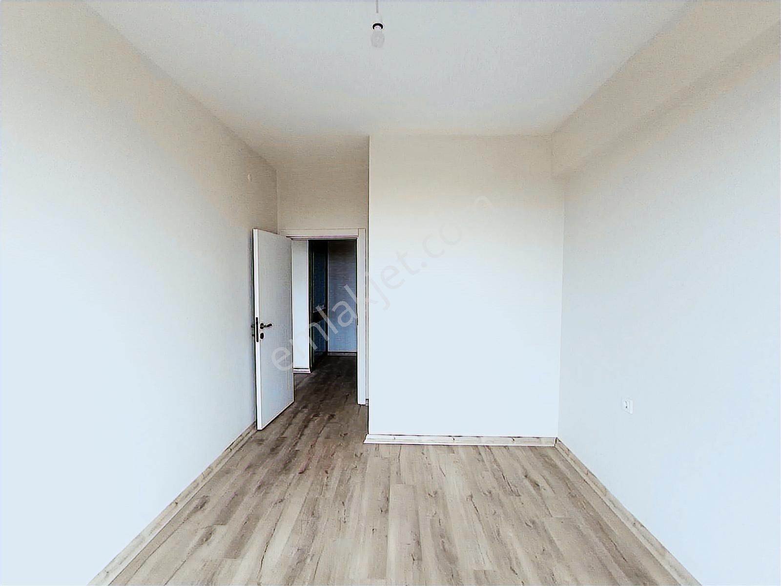 Çorluemlak Konutlar Bölgesi 1+1 55m² Havuz Cepheli Kiralık Daire - Görsel 21