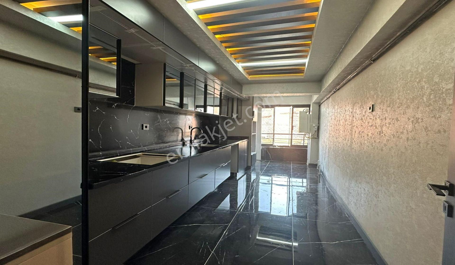 Bademlikde Site Konseptinde 3+1 Lüx Yapılı Kaçırmayın - Görsel 4