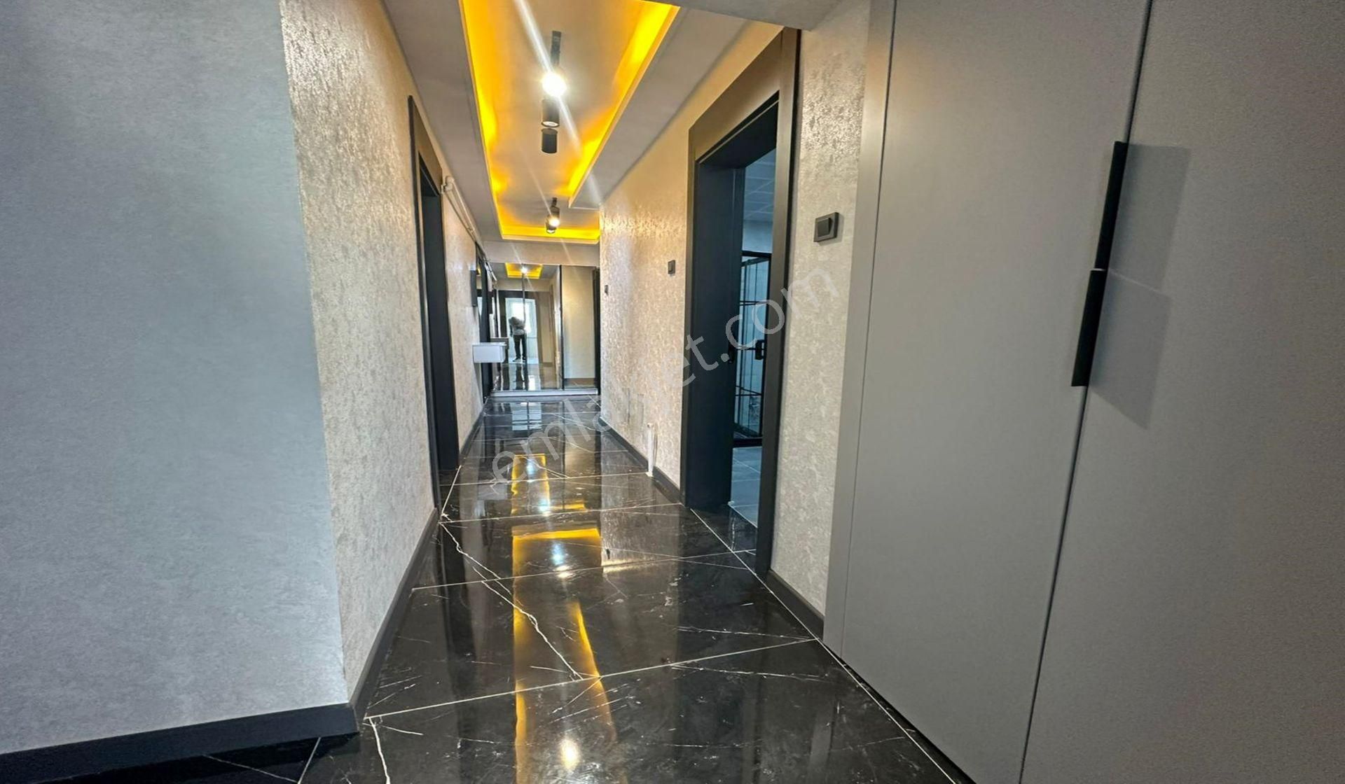 Bademlikde Site Konseptinde 3+1 Lüx Yapılı Kaçırmayın - Görsel 34