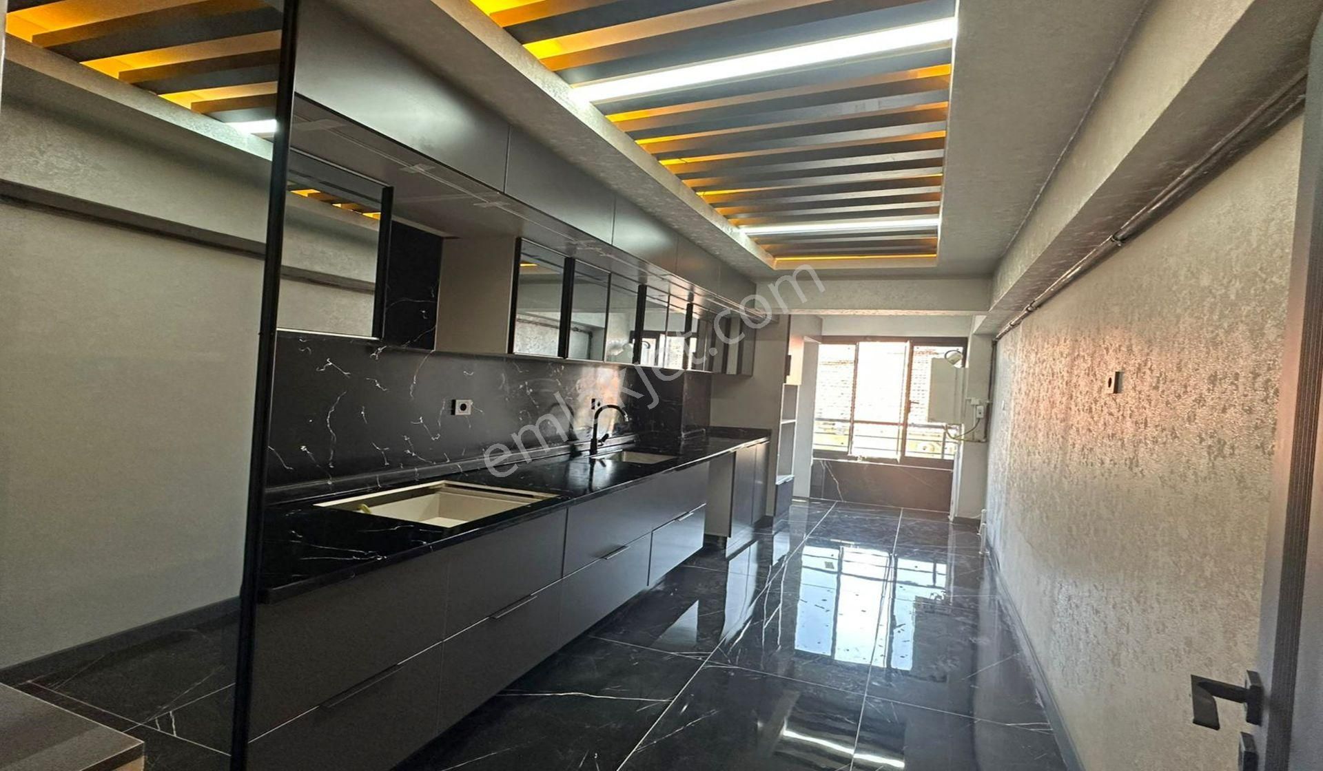 Bademlikde Site Konseptinde 3+1 Lüx Yapılı Kaçırmayın - Görsel 5