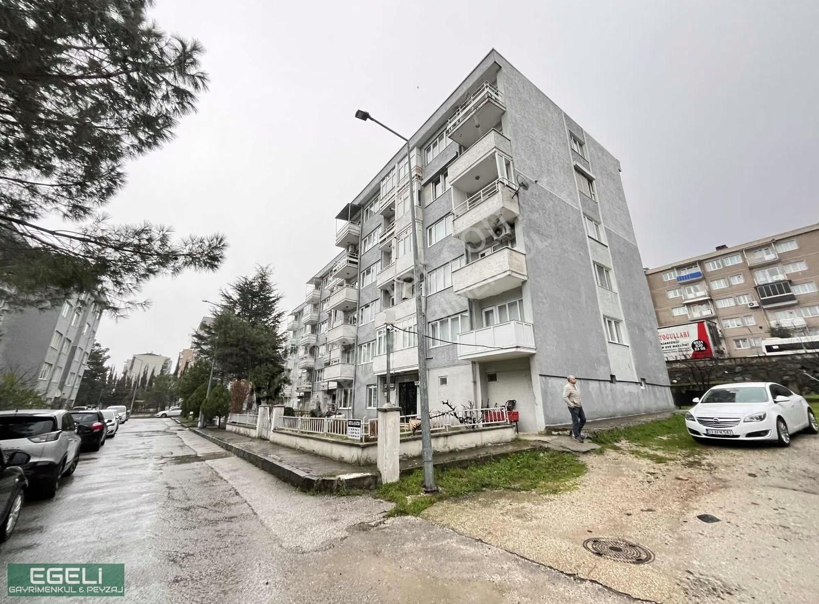 Egeli'den Metal İş Sitesin'de 3+1 Ara Kat Kiralık Daire