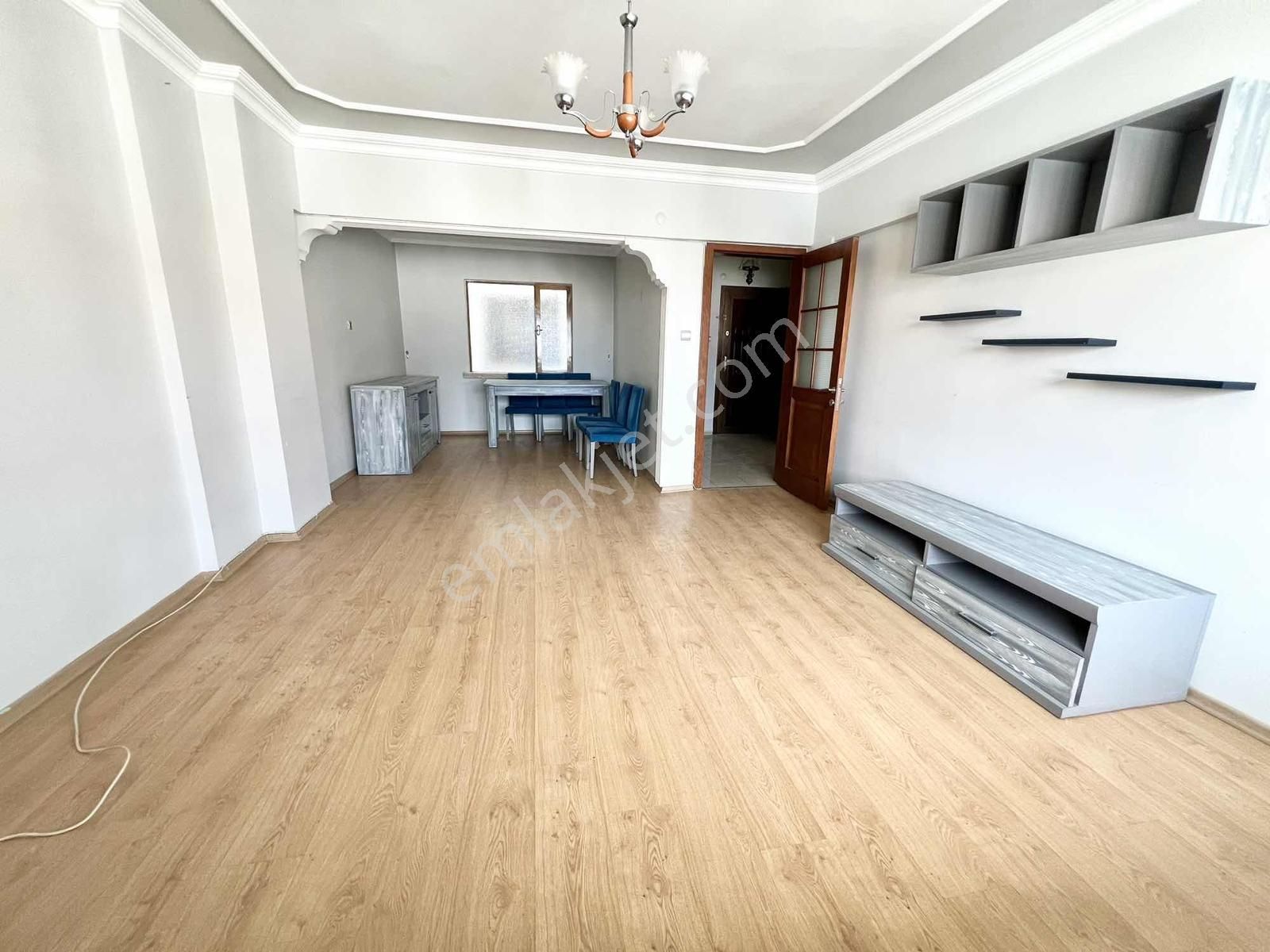 Atalar'da Kiralık 3+1 160m2 Çift Balkonlu Kullanışlı Geniş Daire - Görsel 27