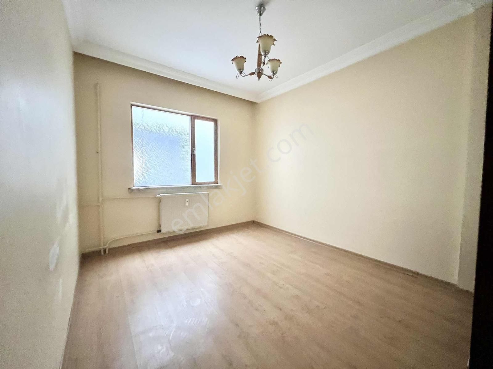 Atalar'da Kiralık 3+1 160m2 Çift Balkonlu Kullanışlı Geniş Daire - Görsel 12