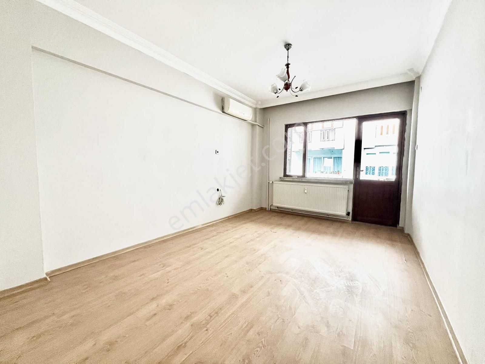 Atalar'da Kiralık 3+1 160m2 Çift Balkonlu Kullanışlı Geniş Daire - Görsel 29