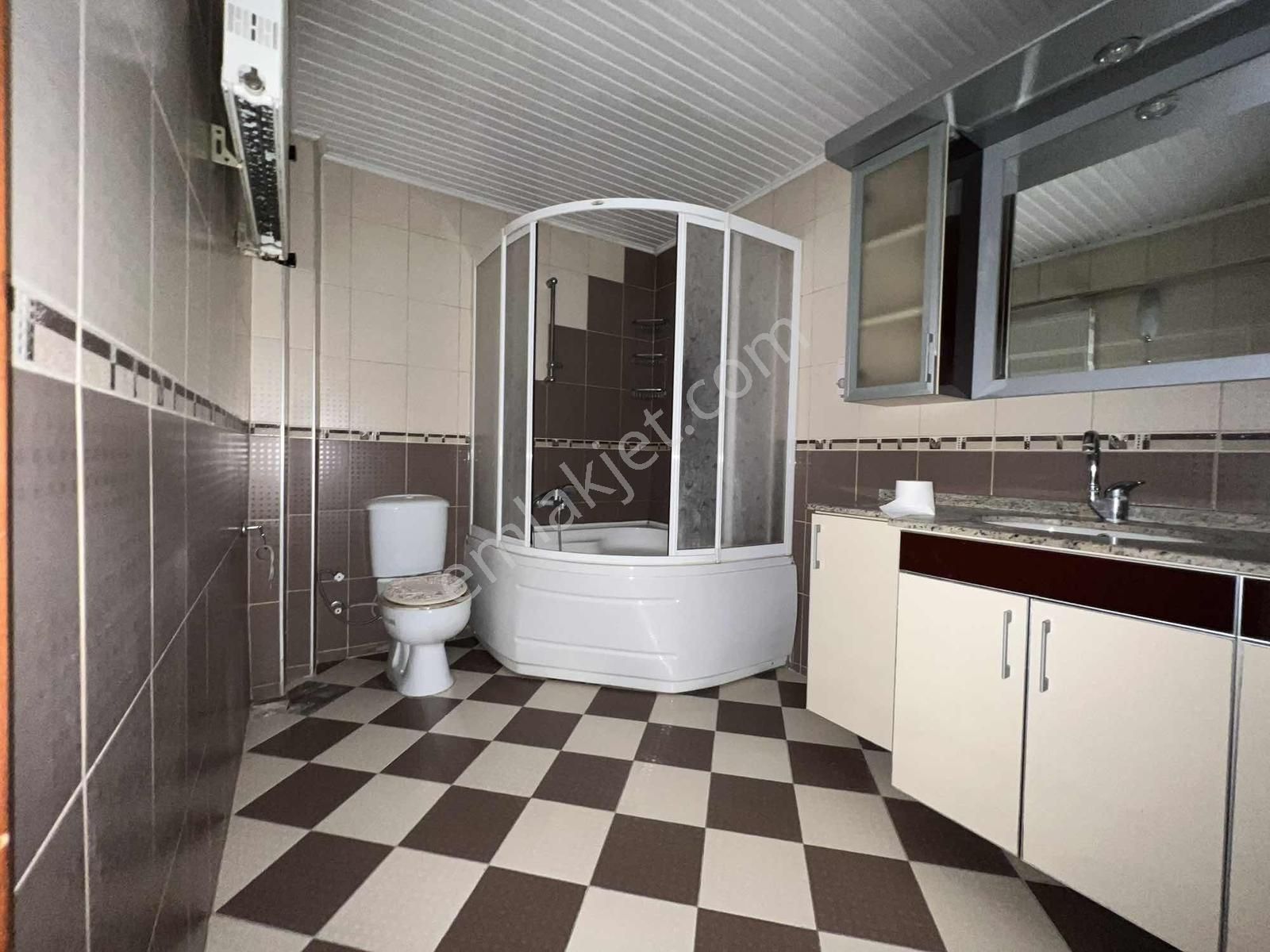 Atalar'da Kiralık 3+1 160m2 Çift Balkonlu Kullanışlı Geniş Daire - Görsel 14