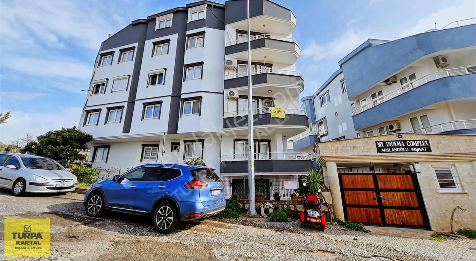 Didim'de Havuzlu 2+1 Yazlık Daire