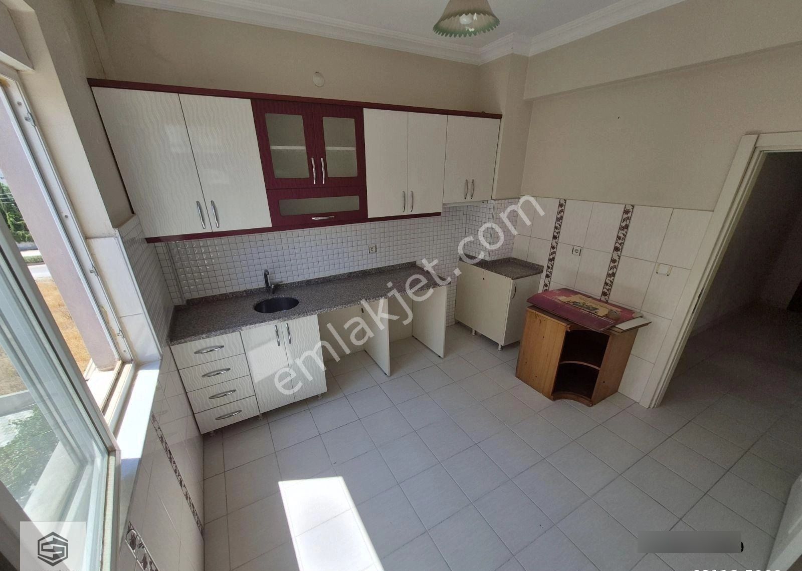 Döşemealtı Merkezde 3+1 Kiralık Geniş Kullanımlı Daire - Görsel 3