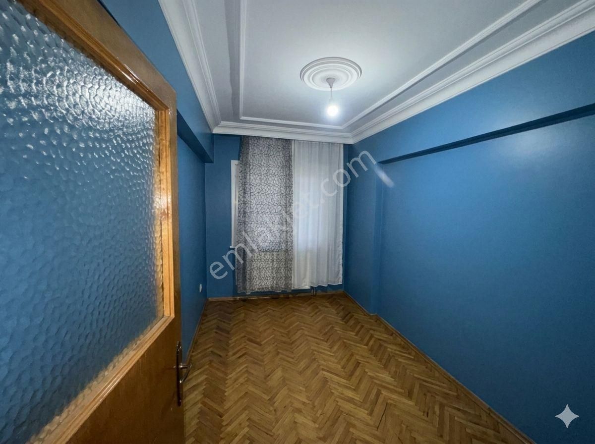 Uğur Mumcu Mah Merkezi Konumda Siteiçi Kiralık 3+1 Arakat Daire