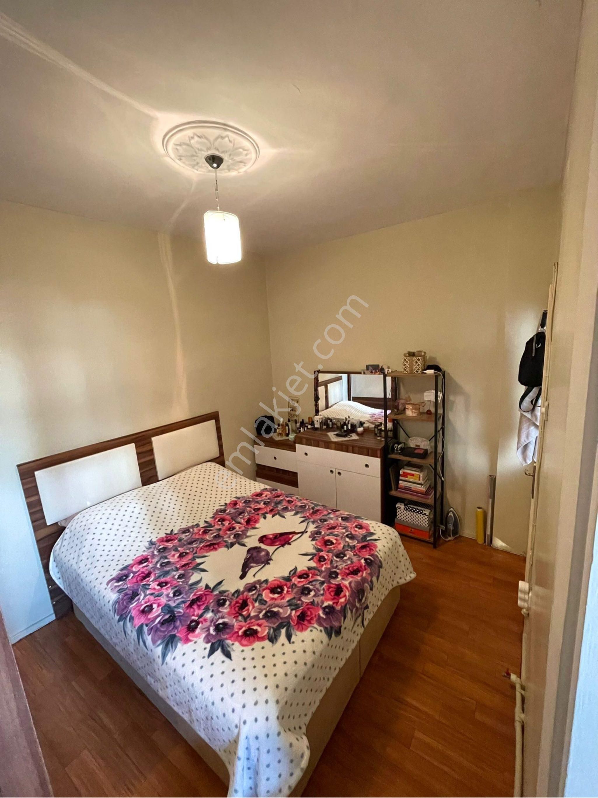 Ecem Emlaktan Kocamustafapaşa Da Merkezi Konumda 90m2 Ara Kat - Görsel 13