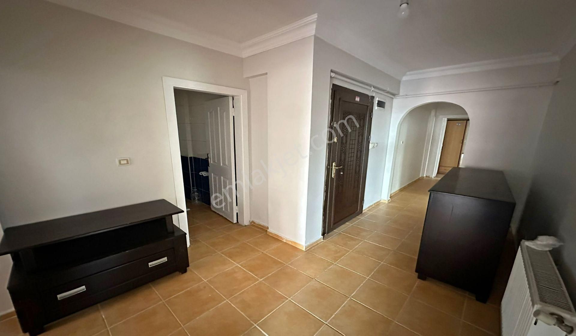 İncirlide Refiksaydam Cadde Kat Konumunda 3+1 Bağımsız Balkonlu - Görsel 24