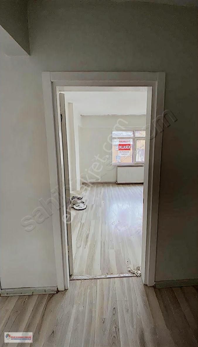 Üçyüzlü Meydana Yakın Kiralık Temiz Daire - Görsel 4