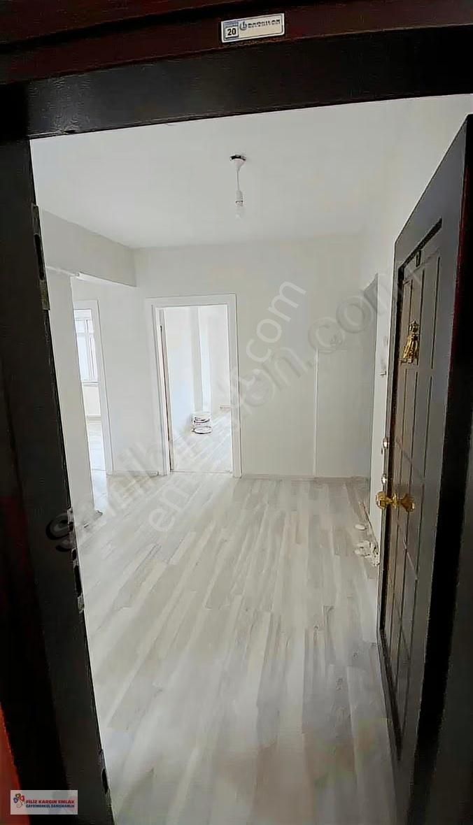 Üçyüzlü Meydana Yakın Kiralık Temiz Daire - Görsel 18