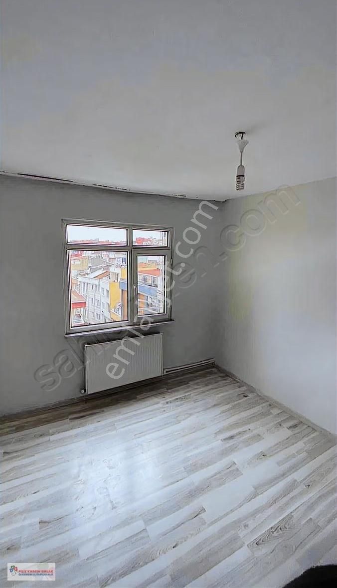 Üçyüzlü Meydana Yakın Kiralık Temiz Daire - Görsel 7