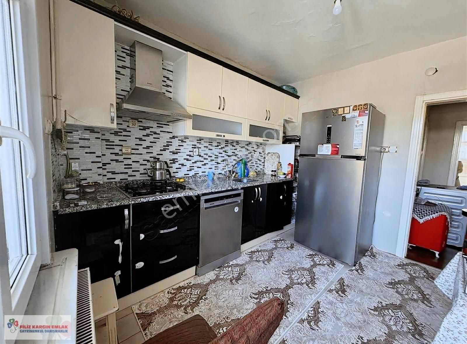 Esenler Fatih Mah.2+1 100m2 Satılık Daire