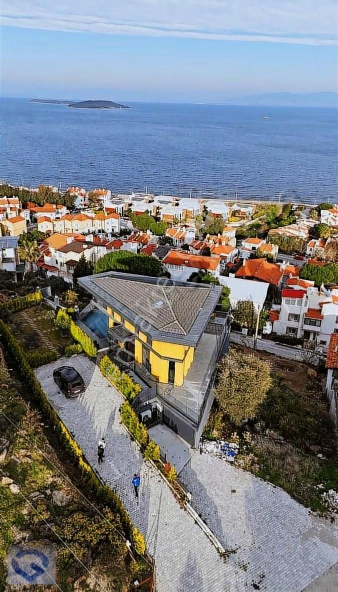 Hüseyin Öziç'den Urla İskelede Satılık Muhteşem Konumlu Villa - Görsel 2
