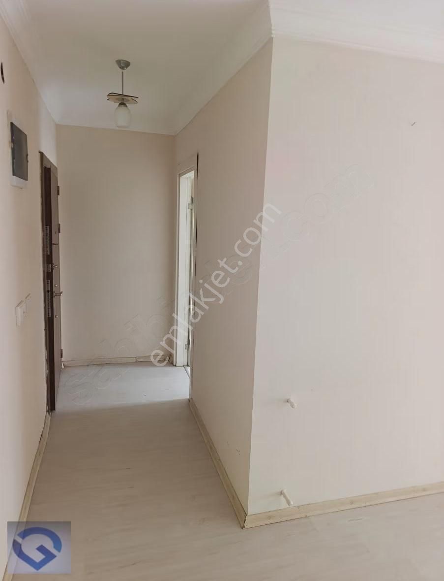 Hüseyin Öziç'den Çeşme Çarşıda Satılık 2+1 Bahçeli Daire - Görsel 24