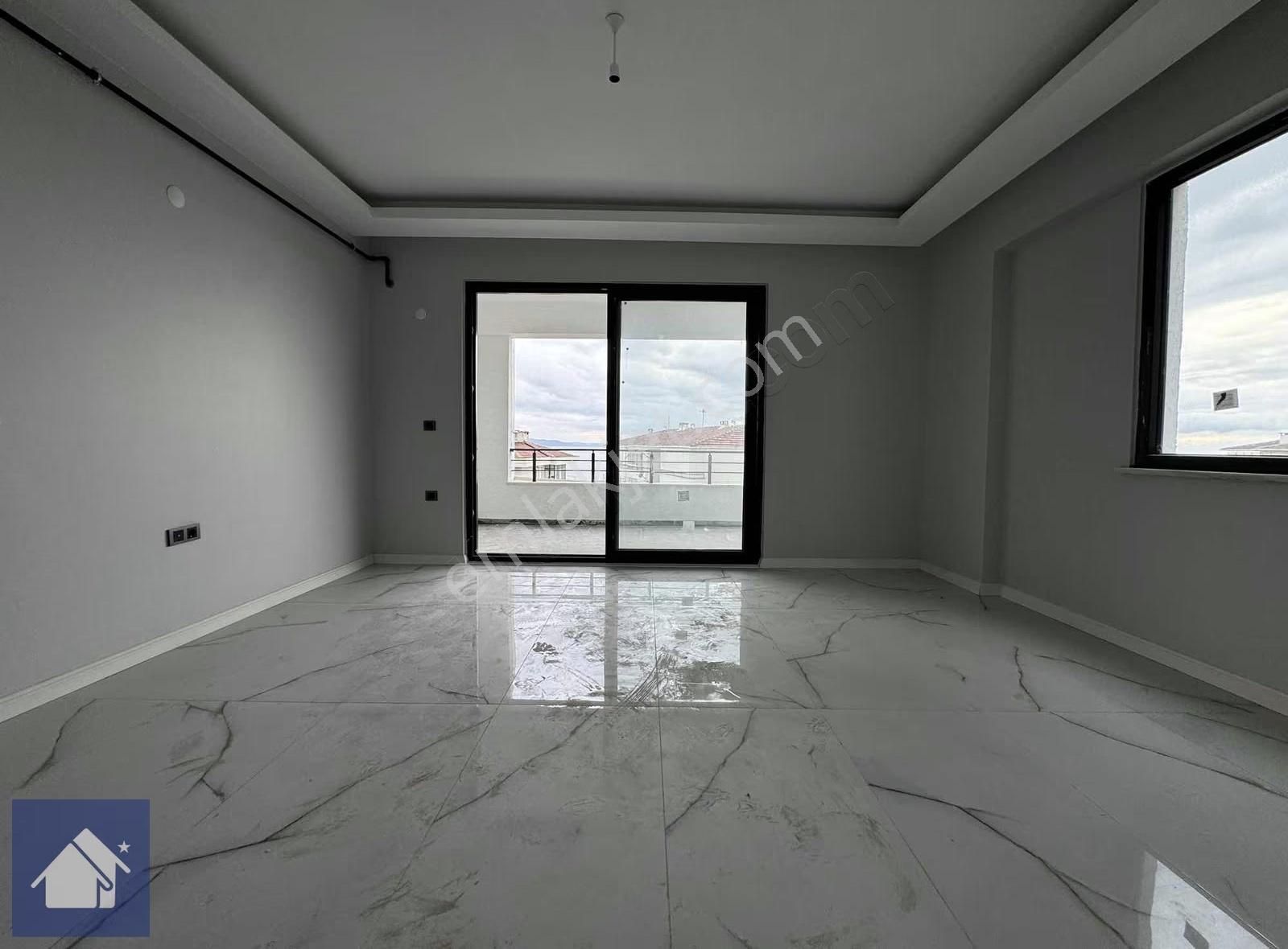 *yiğit Emlak Armutlu'dan*yılandar Mevkiinde*manzaralı Sıfır 2+1 - Görsel 2