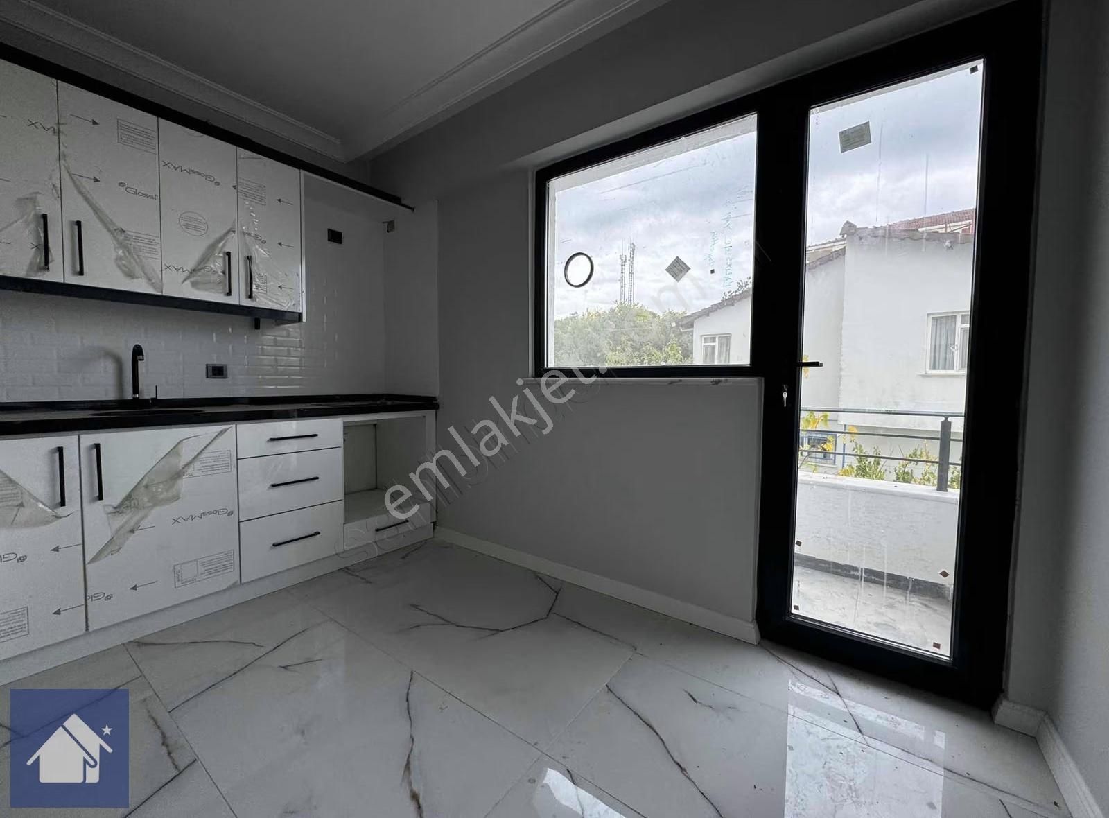 *yiğit Emlak Armutlu'dan*denize Çok Yakın Ultra Lüks 2+1 Daire - Görsel 4