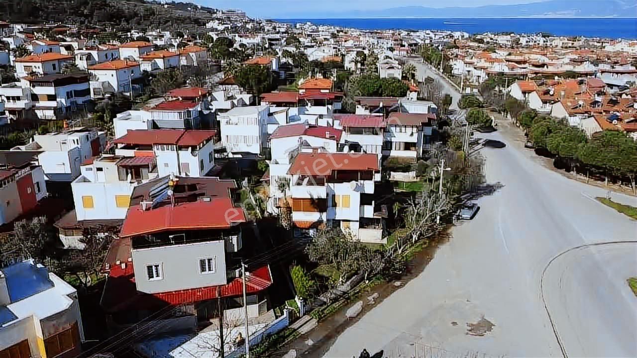 Burhaniye İskele Mahallesinde Satılık Tripleks Villa - Görsel 3