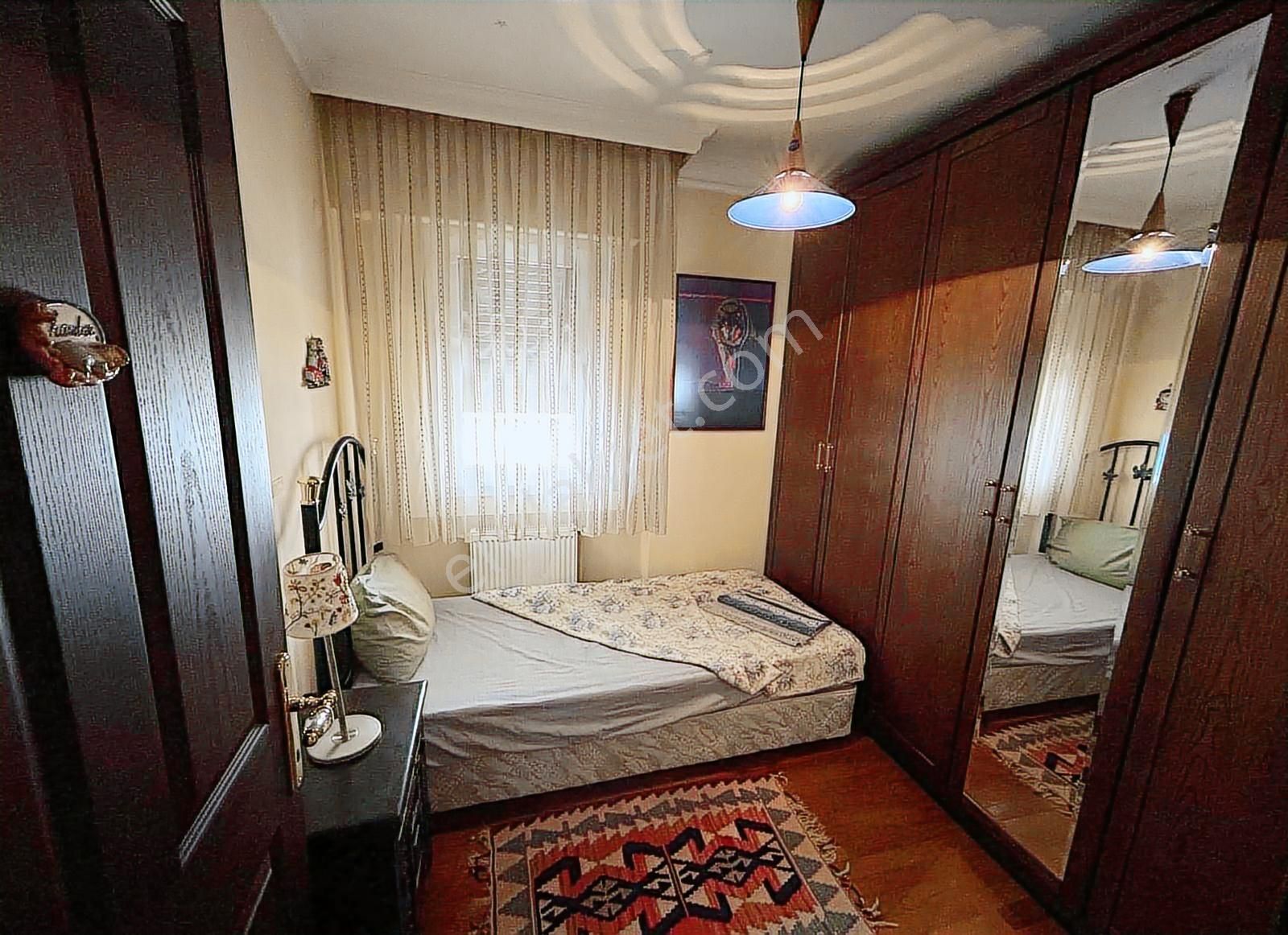 Alsancak Şair Eşref'te Lüks Eşyalı Kiralık 3+1 Daire - Görsel 6