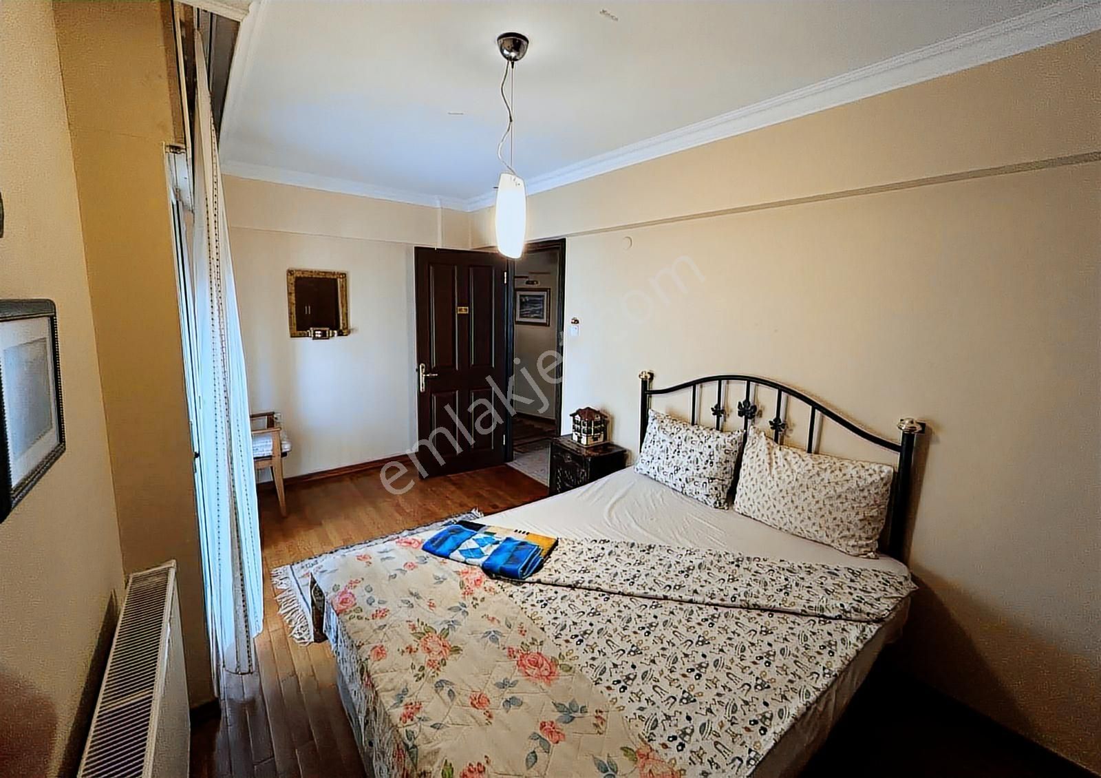 Alsancak Şair Eşref'te Lüks Eşyalı Kiralık 3+1 Daire - Görsel 12