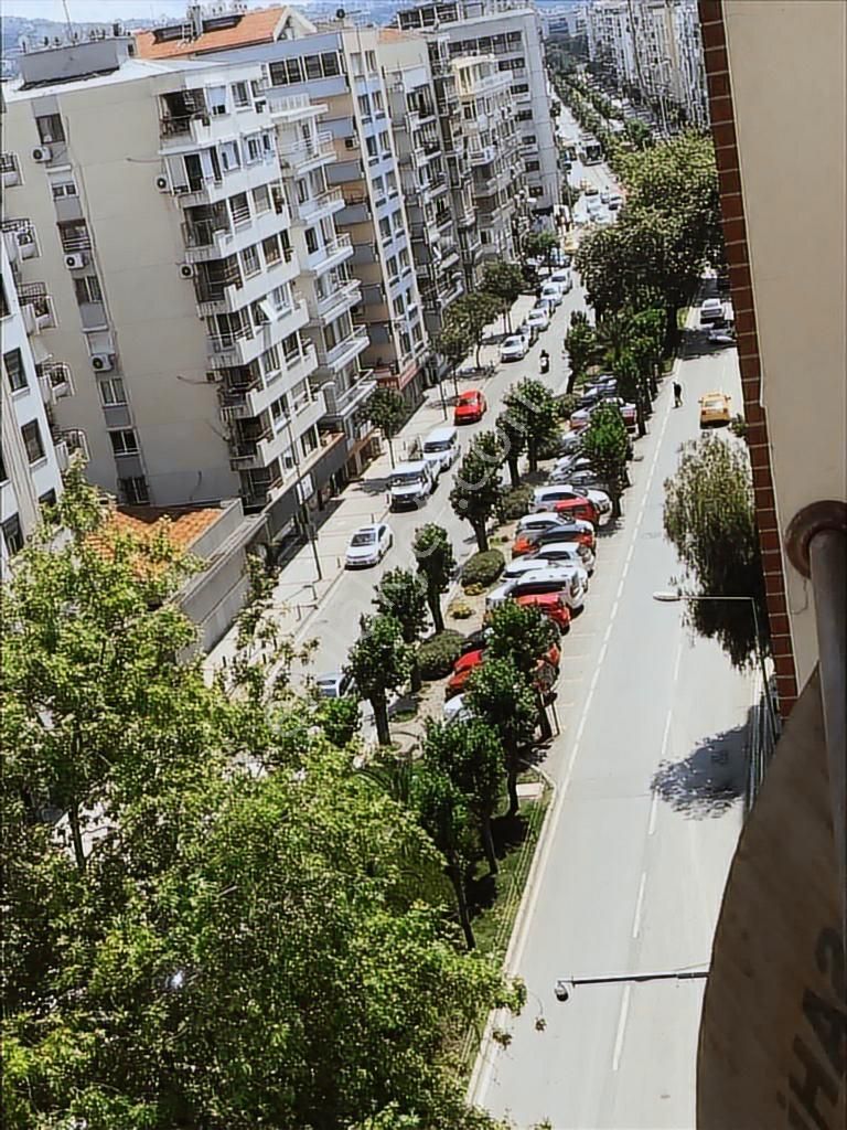 Alsancak Şair Eşref'te Lüks Eşyalı Kiralık 3+1 Daire - Görsel 15