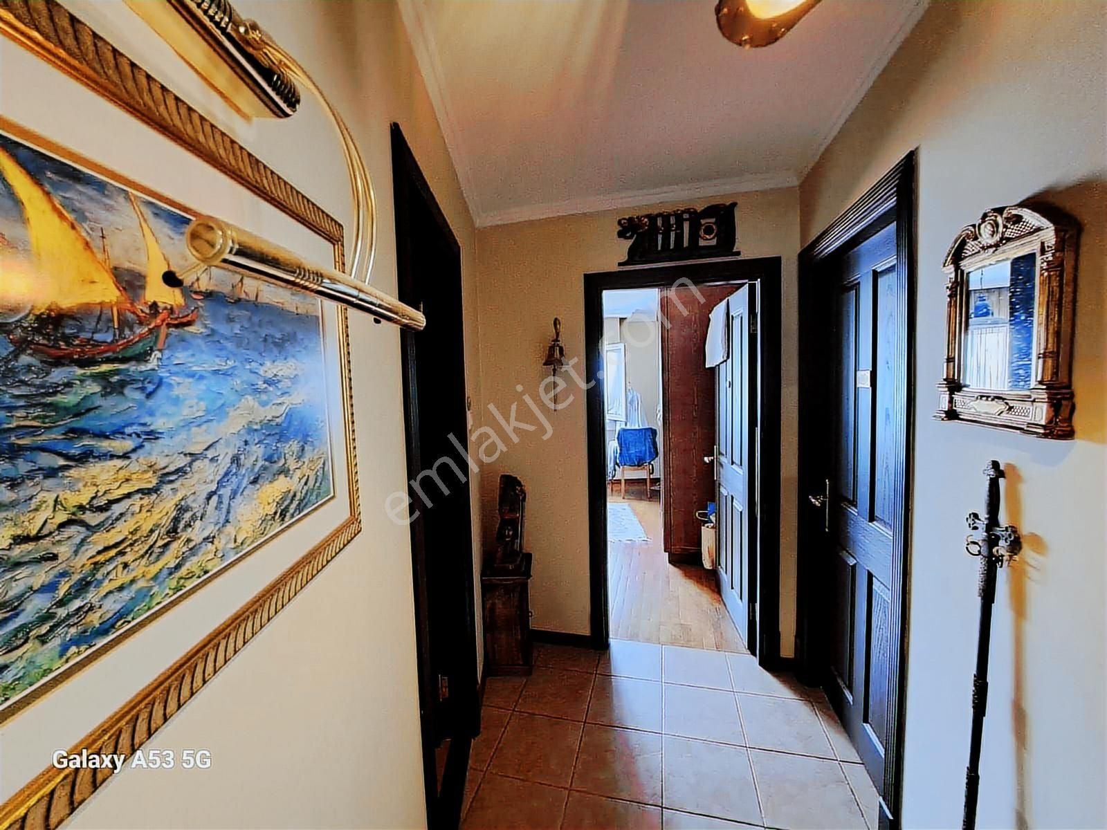 Alsancak Şair Eşref'te Lüks Eşyalı Kiralık 3+1 Daire - Görsel 5