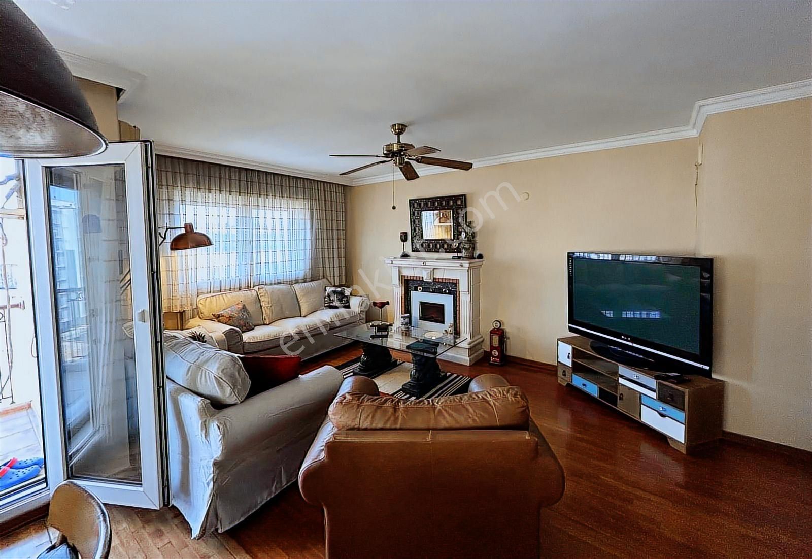 Alsancak Şair Eşref'te Lüks Eşyalı Kiralık 3+1 Daire - Görsel 13