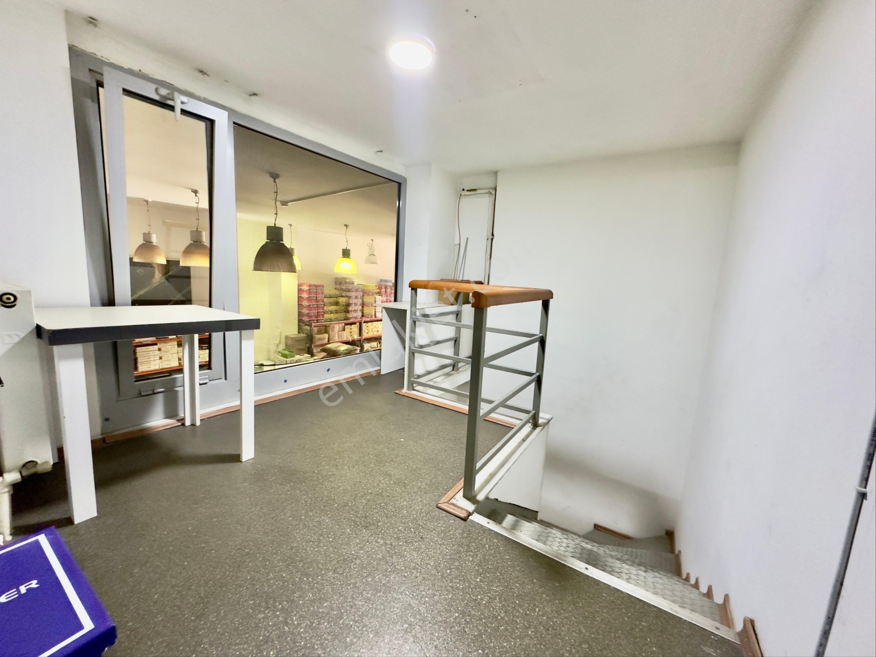 Pendik Köprüsü &metro Aksında Yatırımlık 185 M2 Satılık Dükkan - Görsel 15