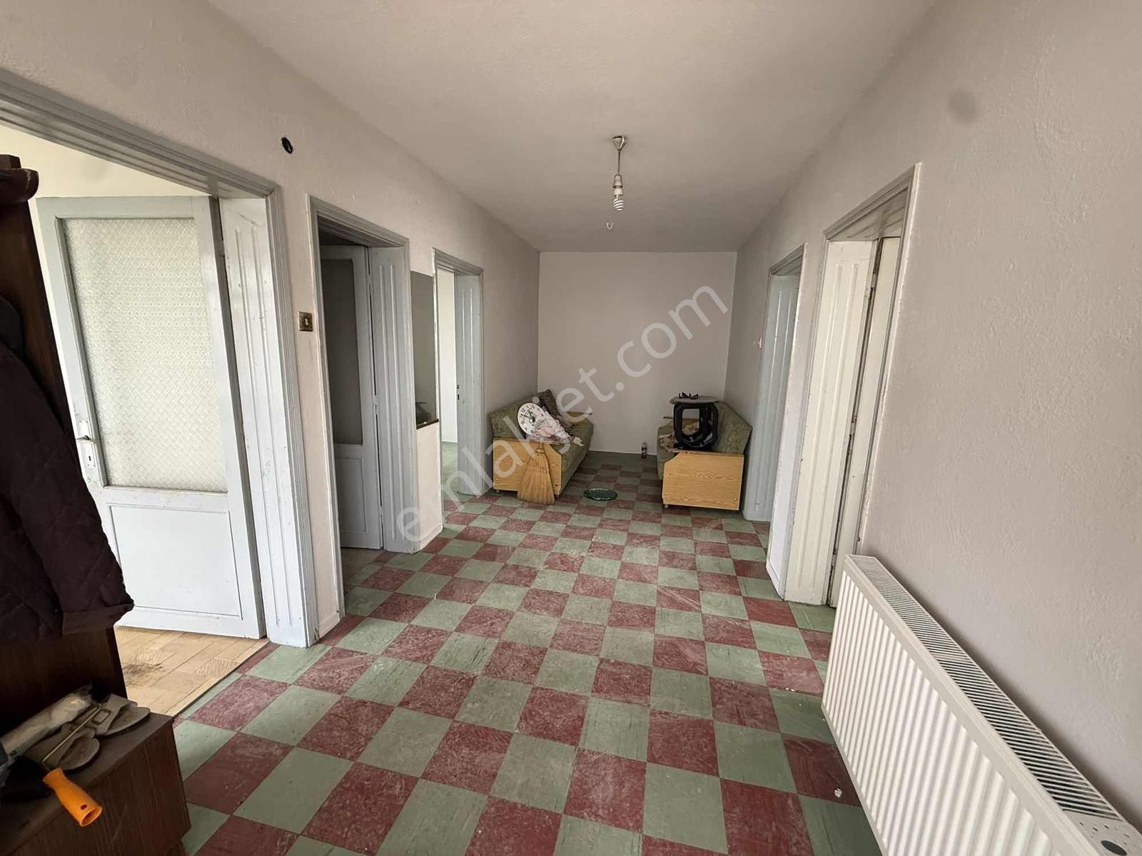 Göle 300 Metre, 247 M2 Arsa İçerisinde 2 Katlı Müstakil Ev - Görsel 7