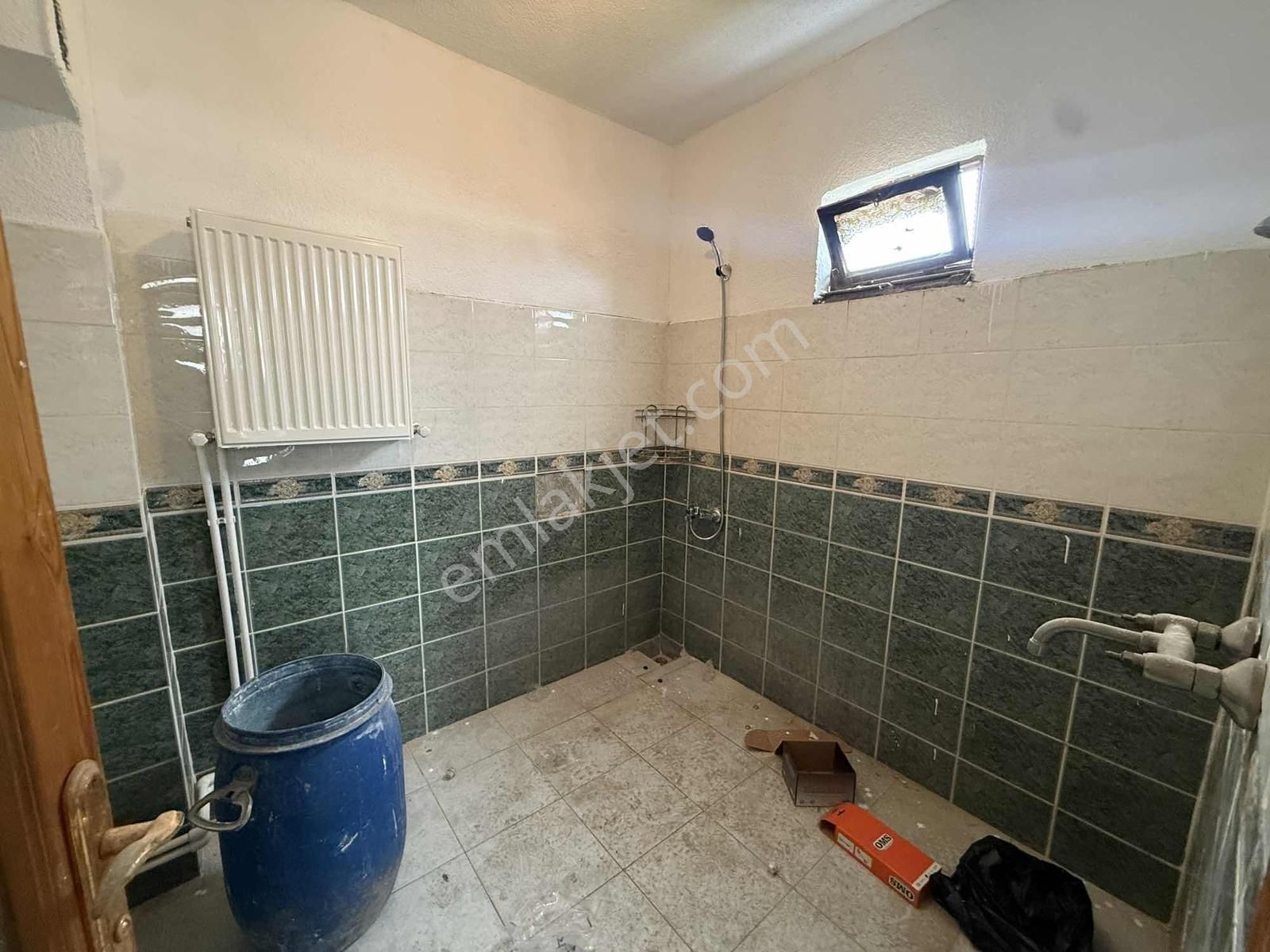 Göle 300 Metre, 247 M2 Arsa İçerisinde 2 Katlı Müstakil Ev - Görsel 4