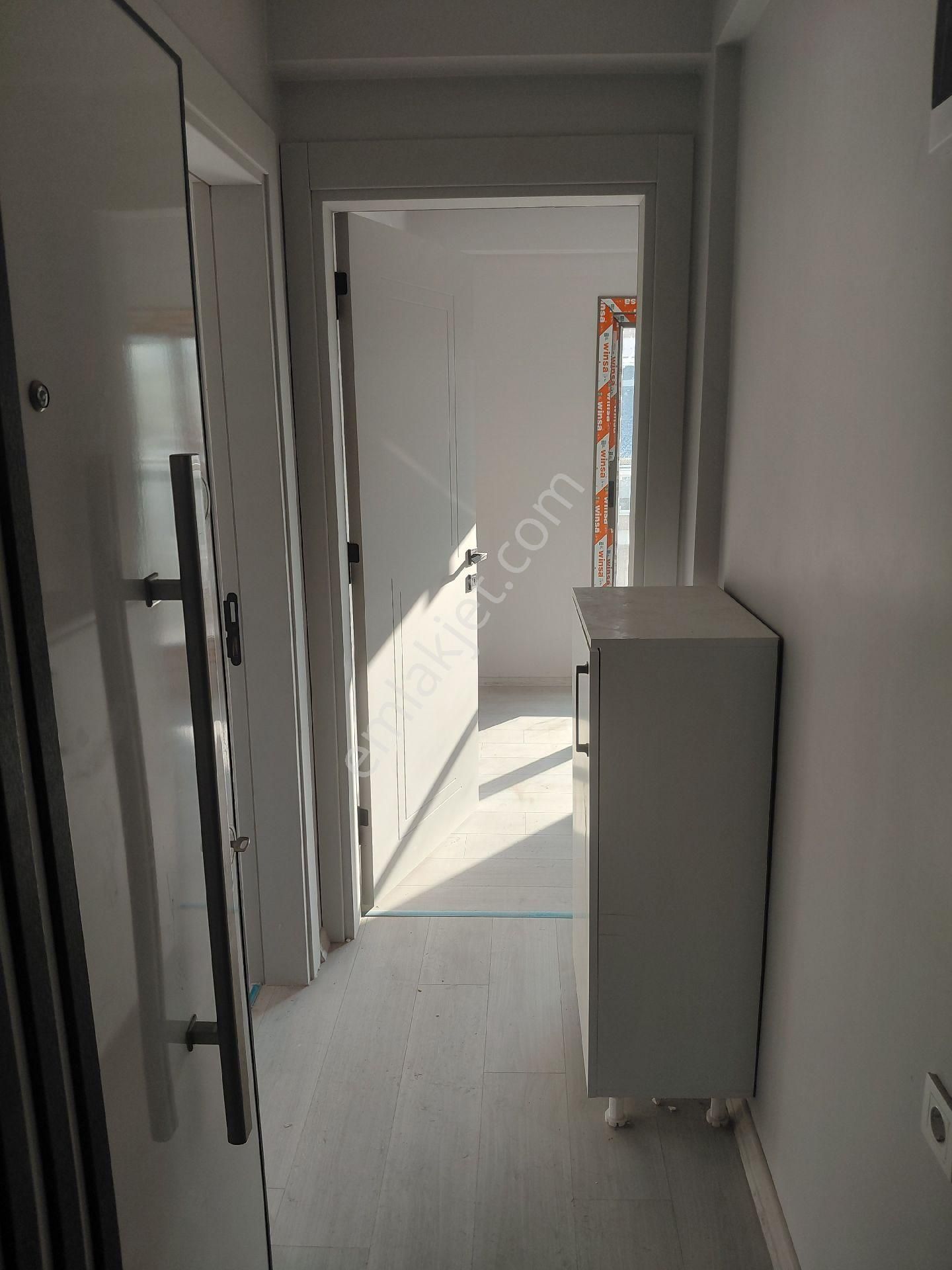 Buca Akıncılarda Kiralık 1+1 Doğalgazlı Asansörlü Sıfır Son Kat Dai - Görsel 13