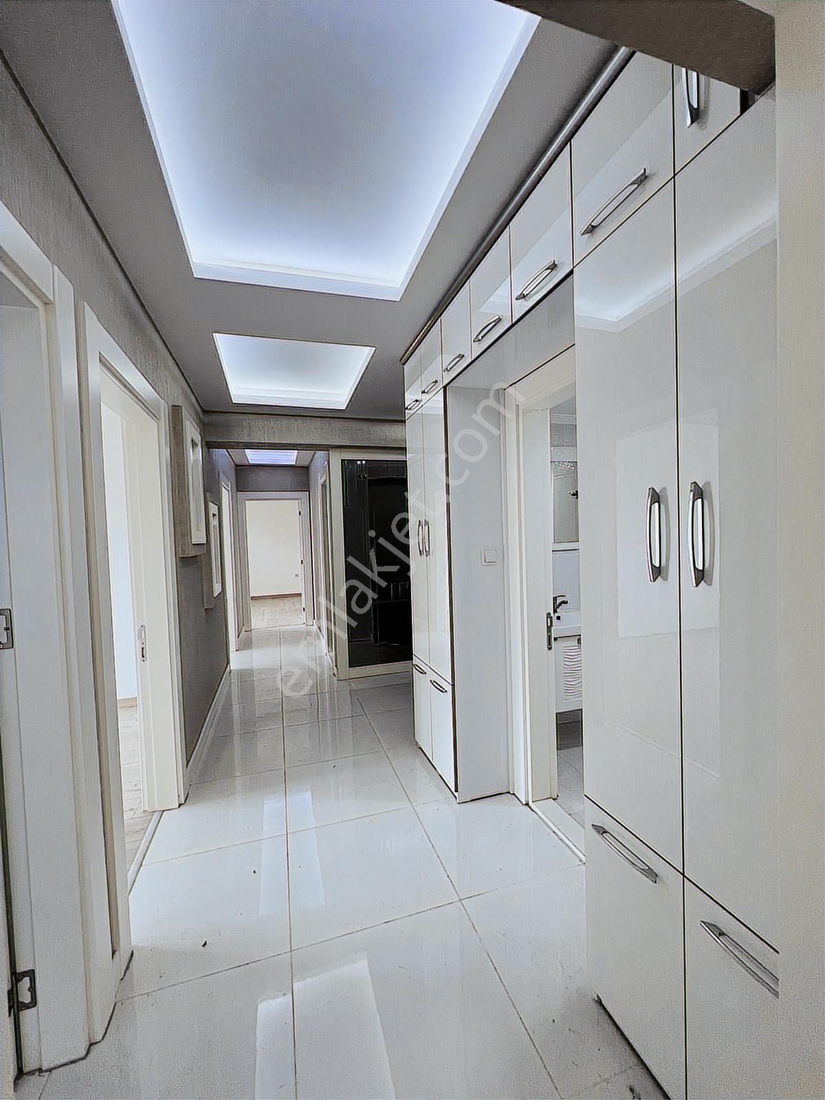 Megakent'ten Satılık Ferah Lüks Daire - Görsel 3