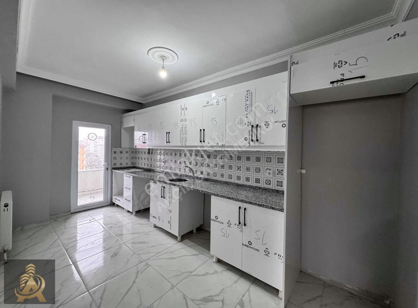 Akçil'den Kahveler Durağında Kiralık Sıfır 3+1 Oturuma Hazır - Görsel 2