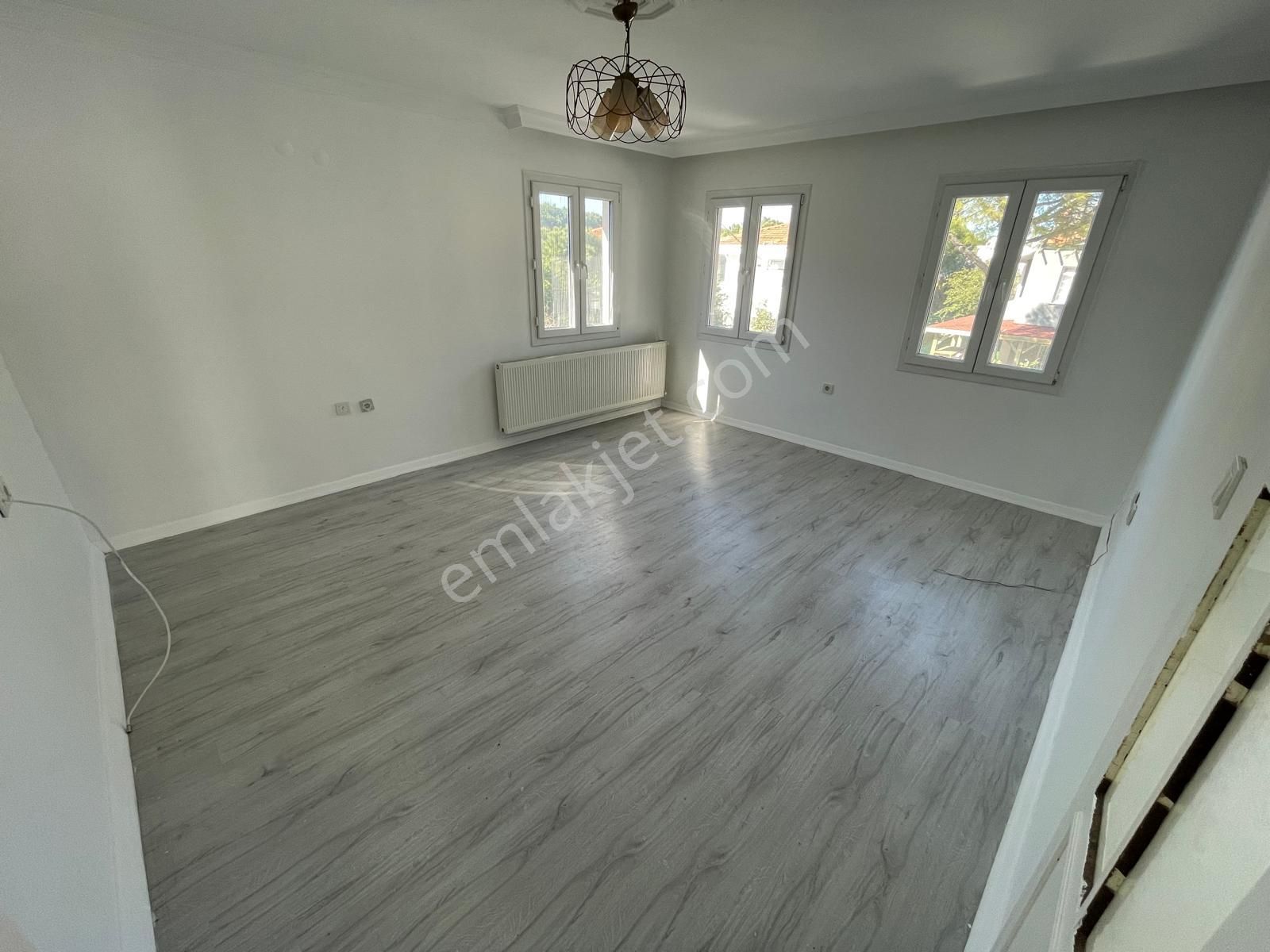 Turyap Çeşme Alaçatı Ağaçlı Yol Sakızlarda Kiralık 2+1 Daire - Görsel 5