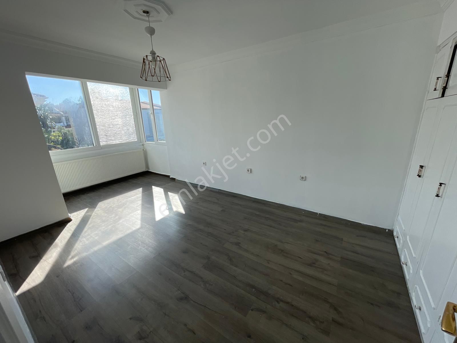 Turyap Çeşme Alaçatı Ağaçlı Yol Sakızlarda Kiralık 2+1 Daire - Görsel 24