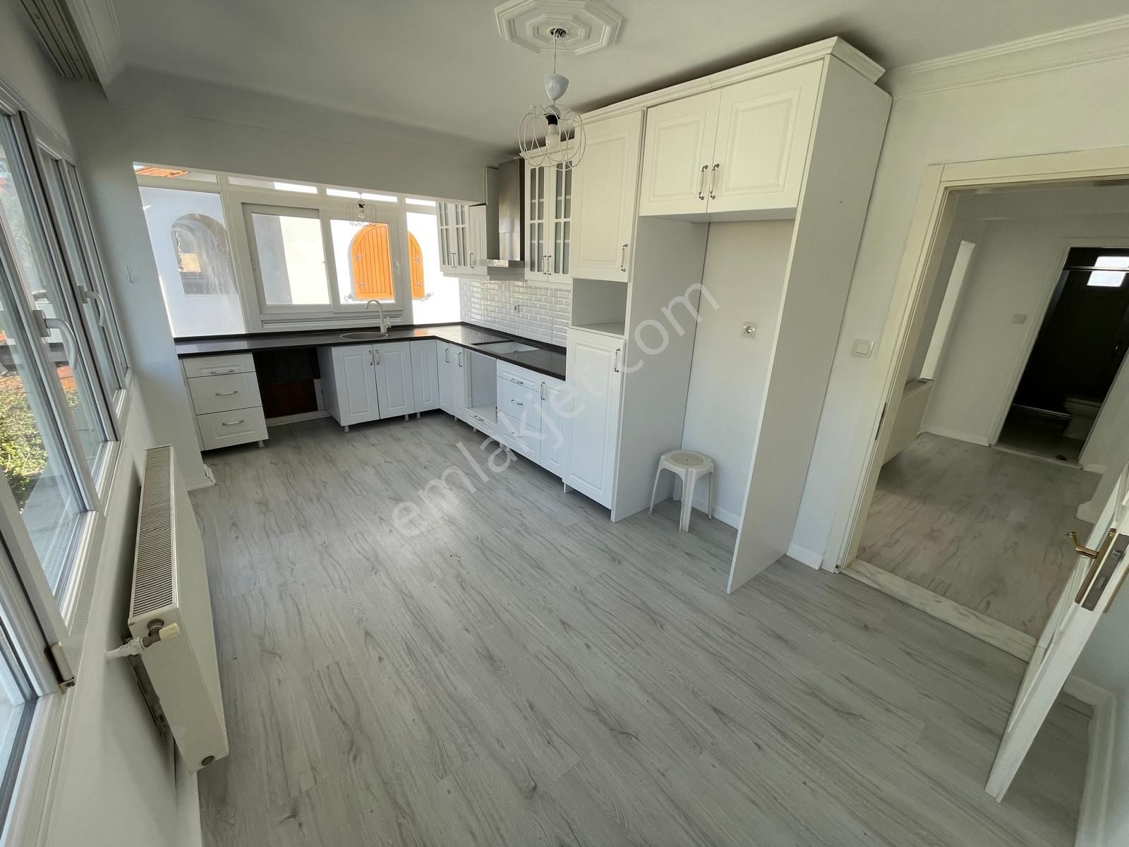 Turyap Çeşme Alaçatı Ağaçlı Yol Sakızlarda Kiralık 2+1 Daire - Görsel 10