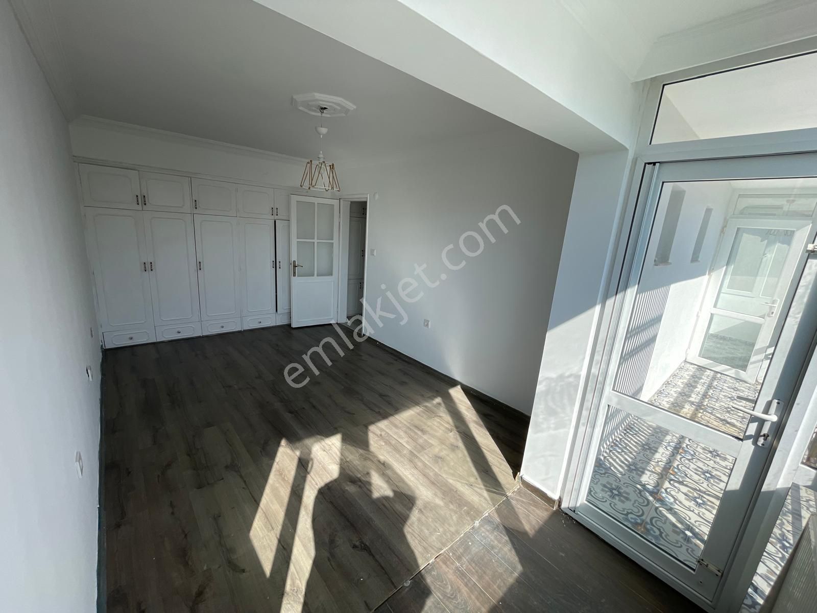 Turyap Çeşme Alaçatı Ağaçlı Yol Sakızlarda Kiralık 2+1 Daire - Görsel 26