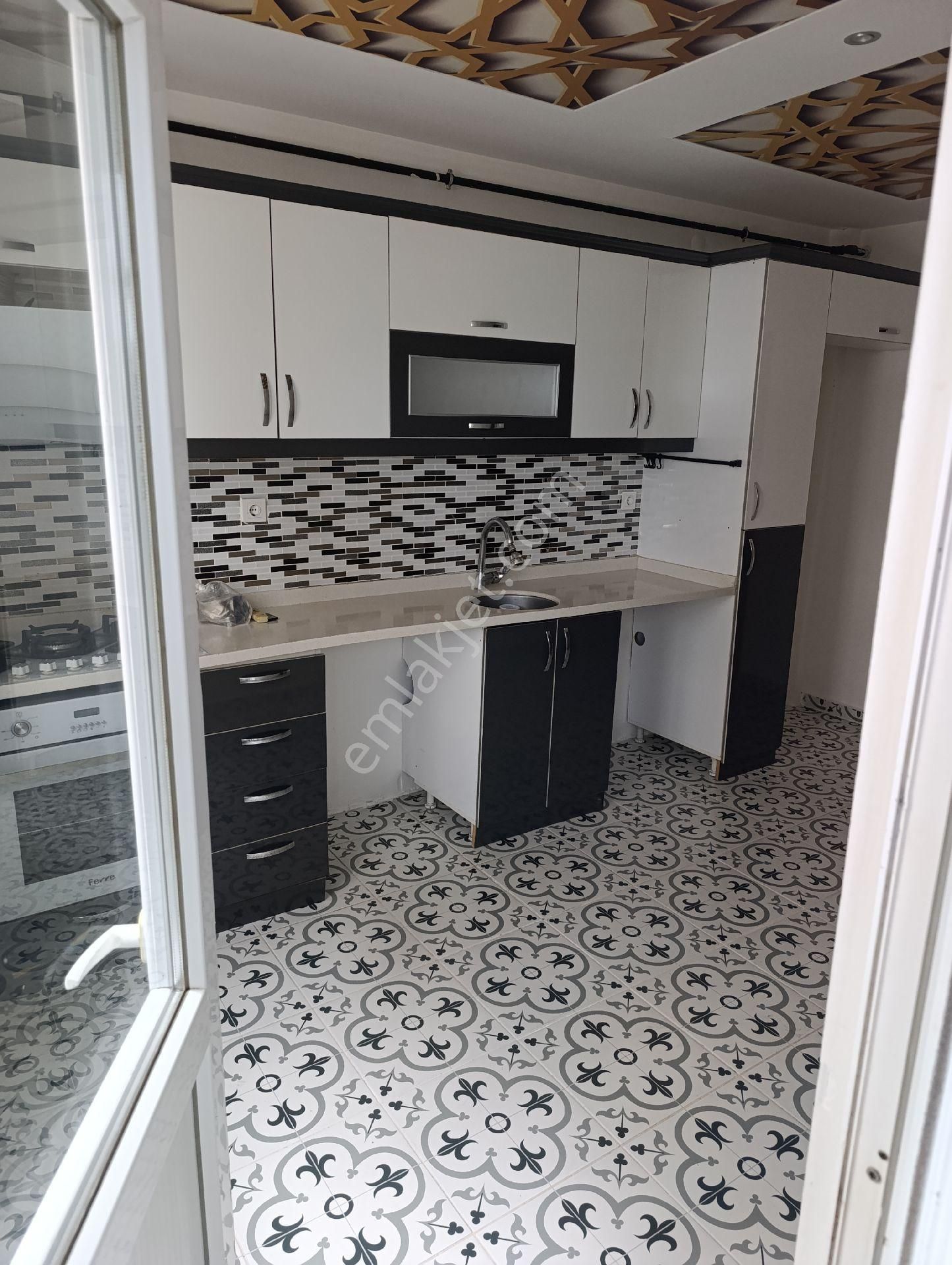 Sahibinden Site İçerisnde Güvenlkli Otoparklı Havuzlu 2+1 Daire - Görsel 2