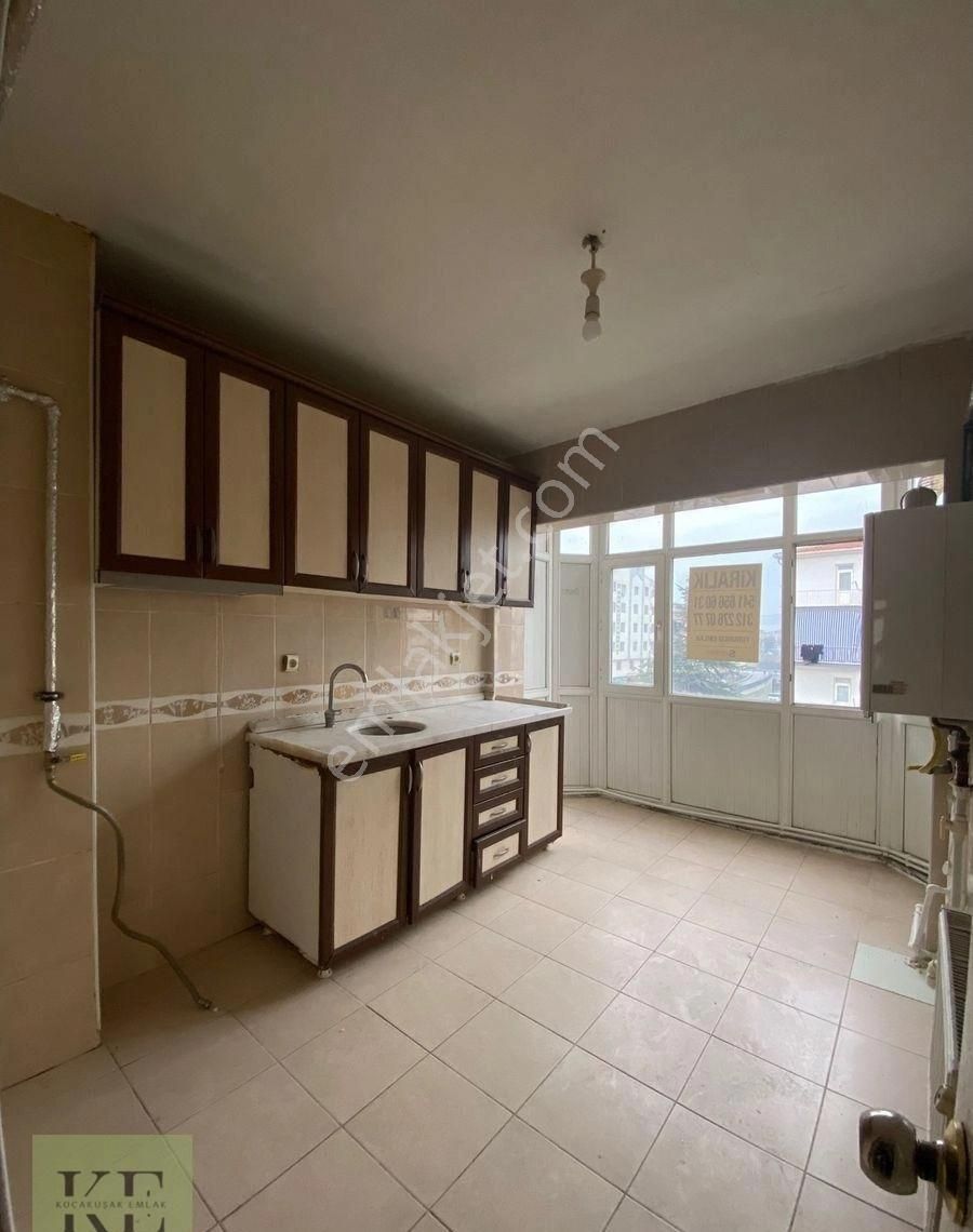 Ankara Sincan Mareşalda 3+1 Yol Cepheli Kiralık Daire - Görsel 13