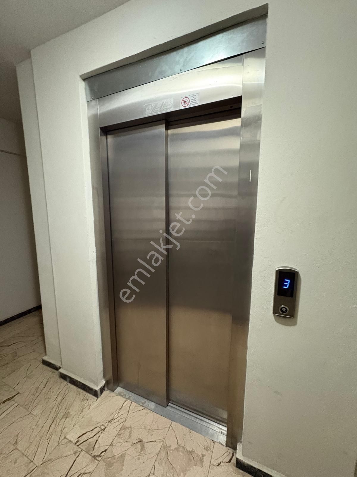 Biga Eşyalı Kiralık 1+1 Geniş Ve Çarşıda - Görsel 3