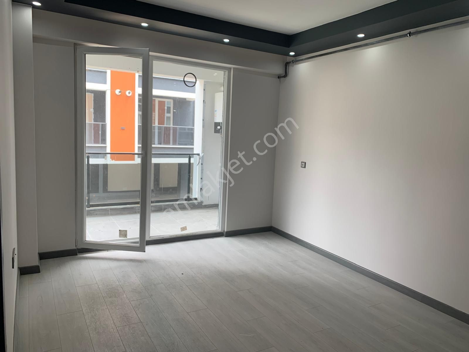 Molla Team'den Rumeli'de Havuz Manzaralı Kiralık 1+1 Lüks Daire - Görsel 9