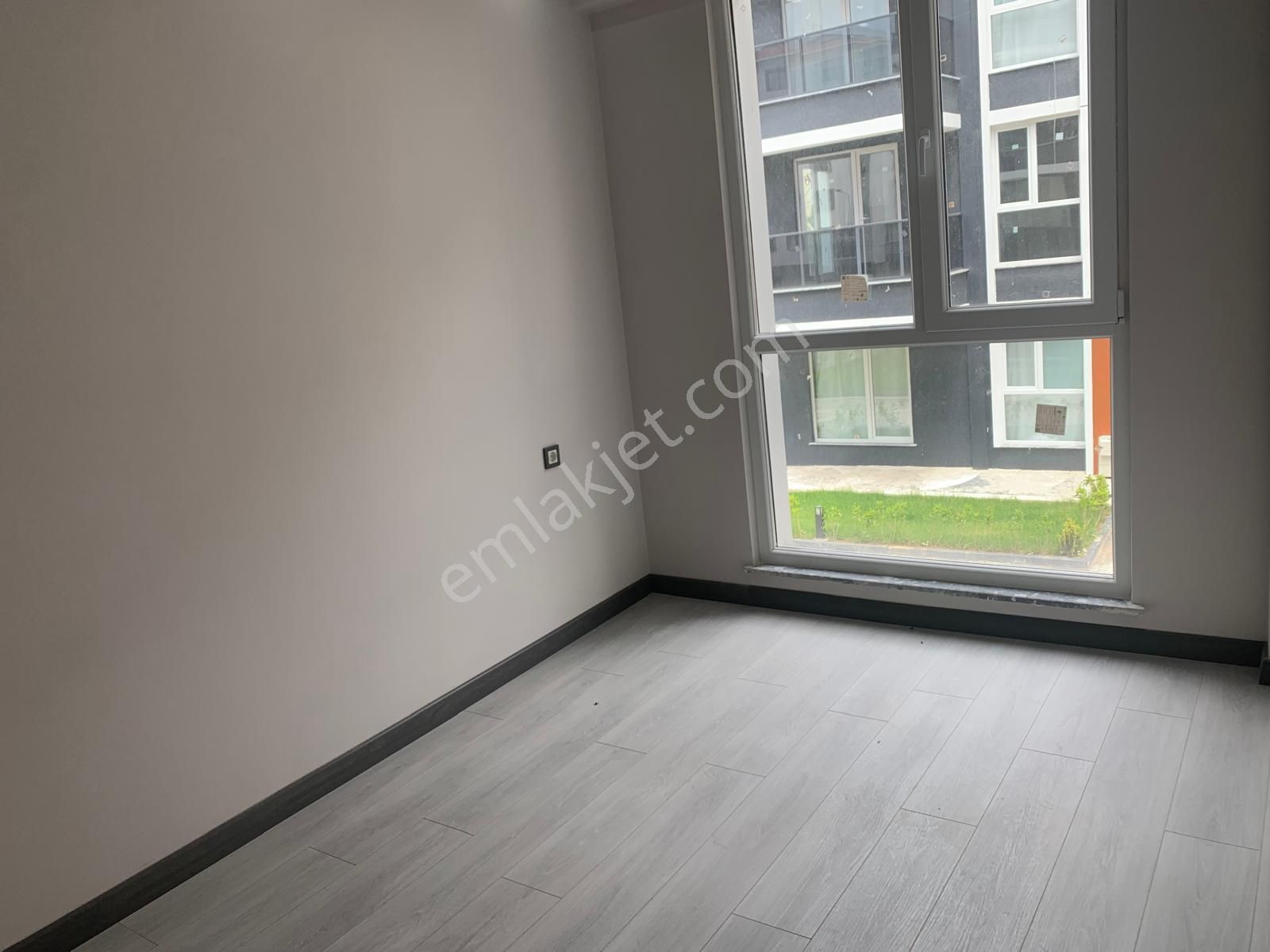 Molla Team'den Rumeli'de Havuz Manzaralı Kiralık 1+1 Lüks Daire - Görsel 17